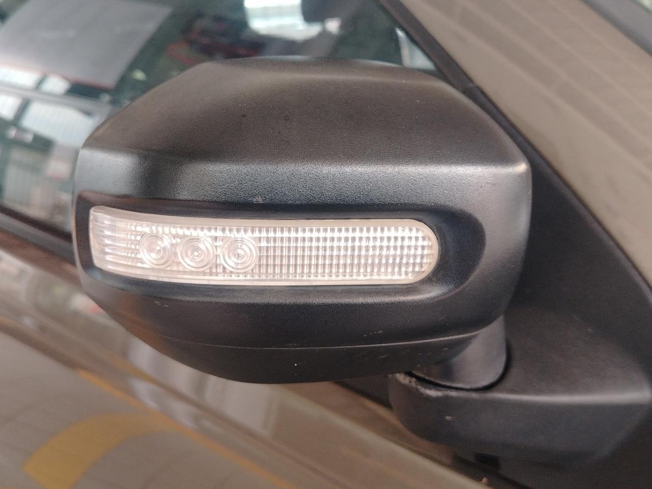 2016 Chrysler 200 4 PTS C 24L TA PIEL GPS RA-19