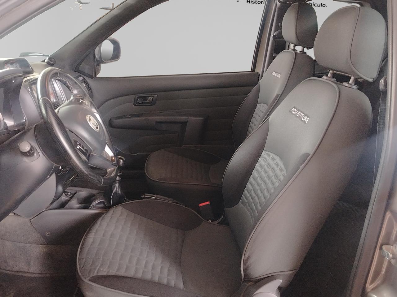 2016 Chrysler 200 4 PTS C 24L TA PIEL GPS RA-19