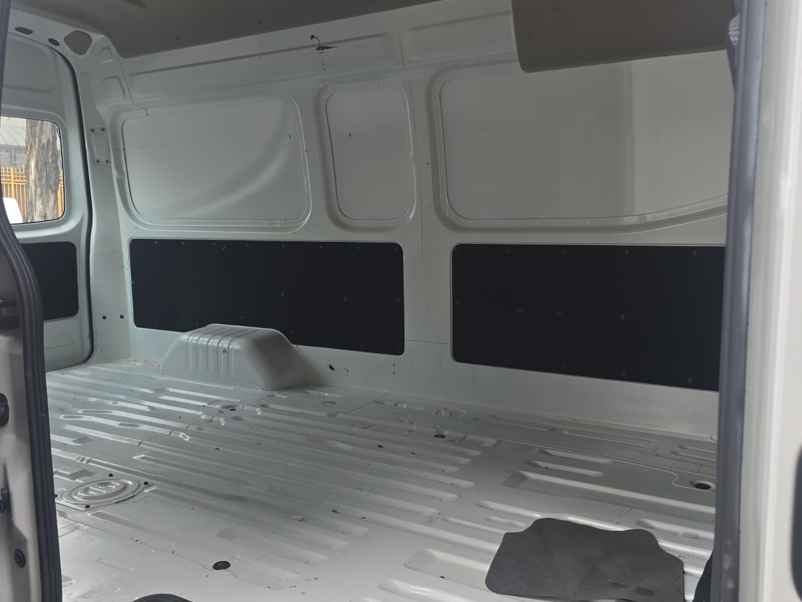 2024 Nissan URVAN 4P AMPLIA L42.5 MAN