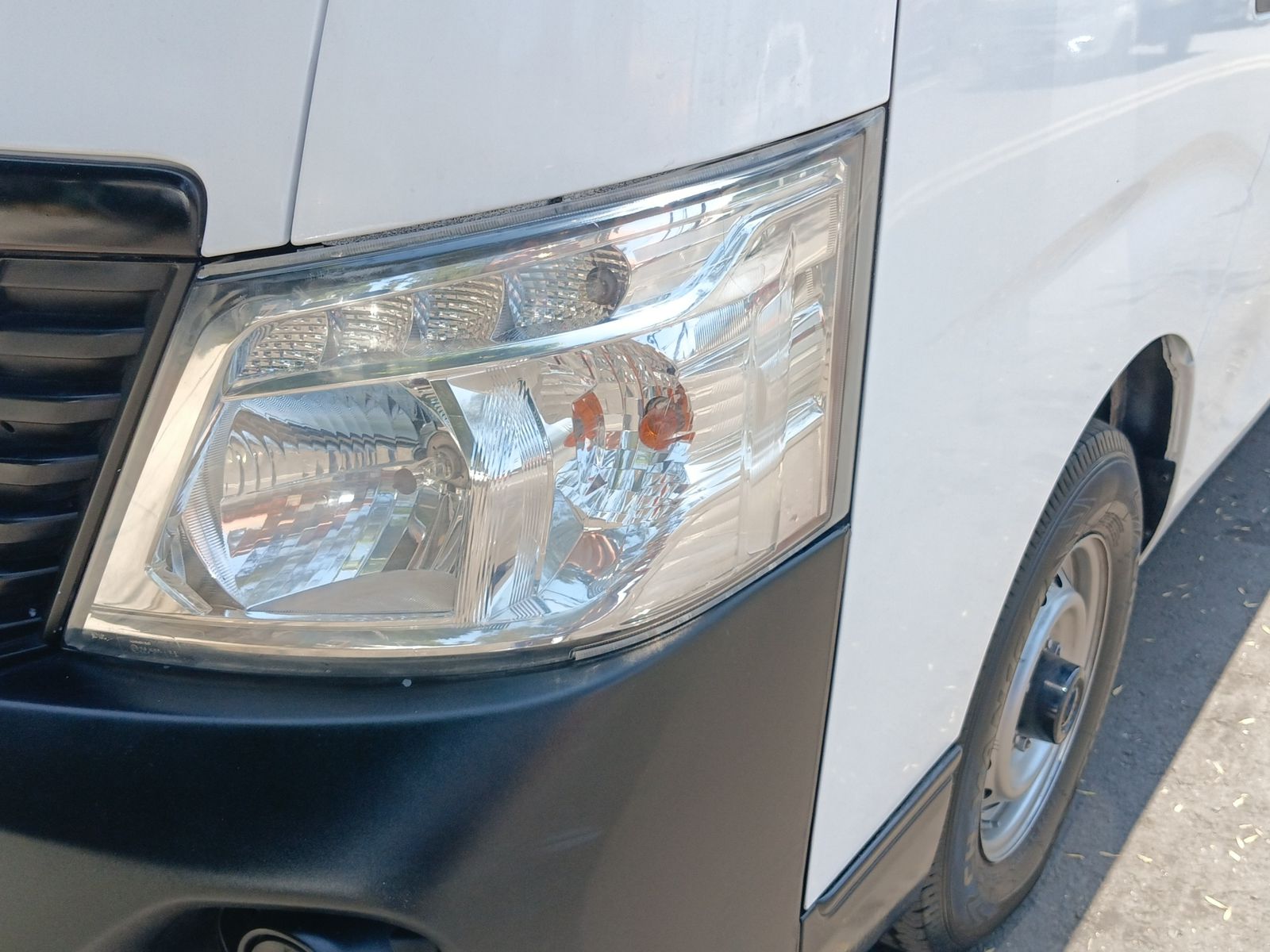 2022 Nissan URVAN 4 PTS AMPLIA VENTANAS TM5
