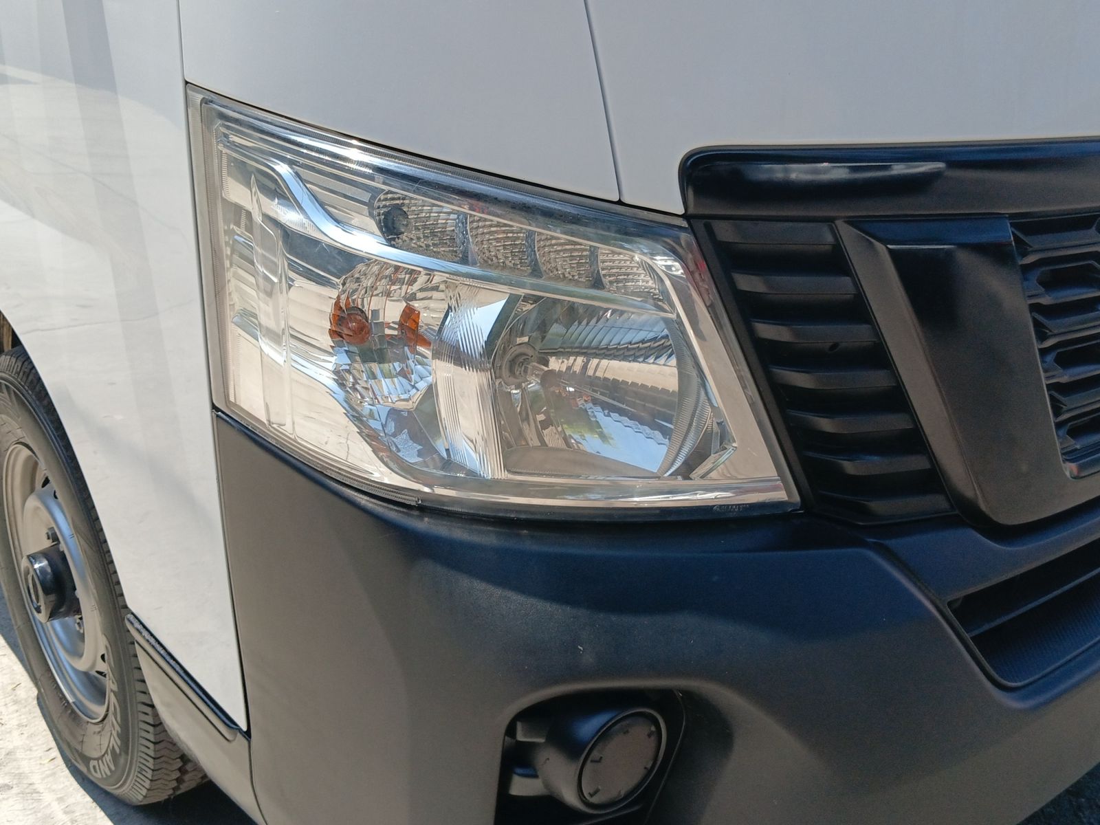 2022 Nissan URVAN 4 PTS AMPLIA VENTANAS TM5