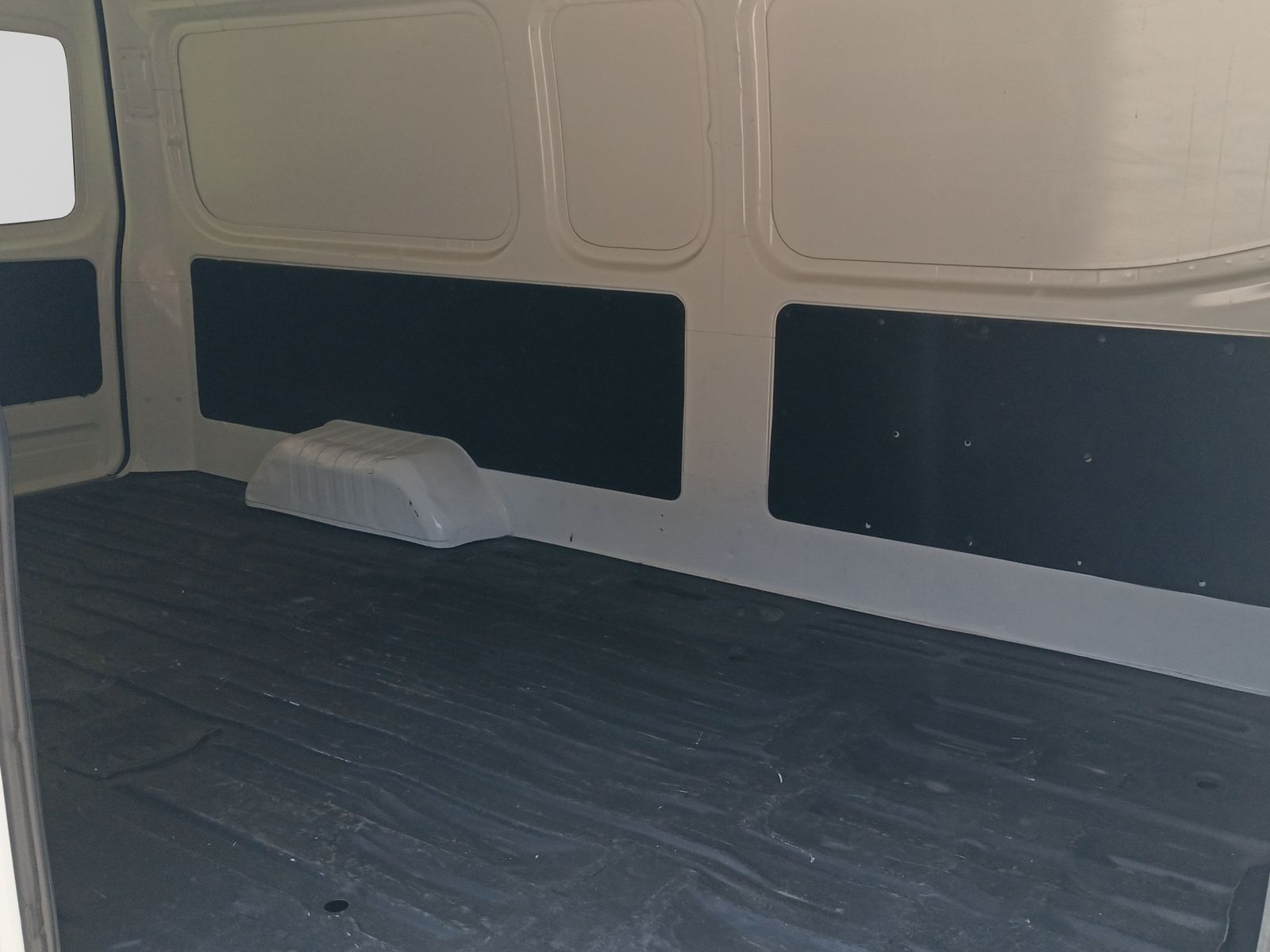 2022 Nissan URVAN 4 PTS AMPLIA VENTANAS TM5