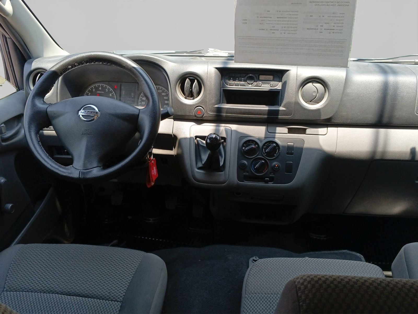 2022 Nissan URVAN 4 PTS AMPLIA VENTANAS TM5