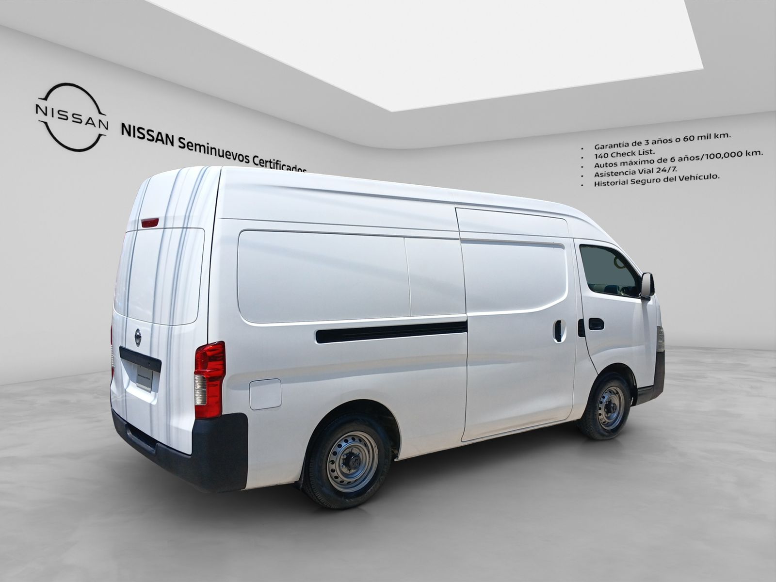 2022 Nissan URVAN 4 PTS AMPLIA VENTANAS TM5