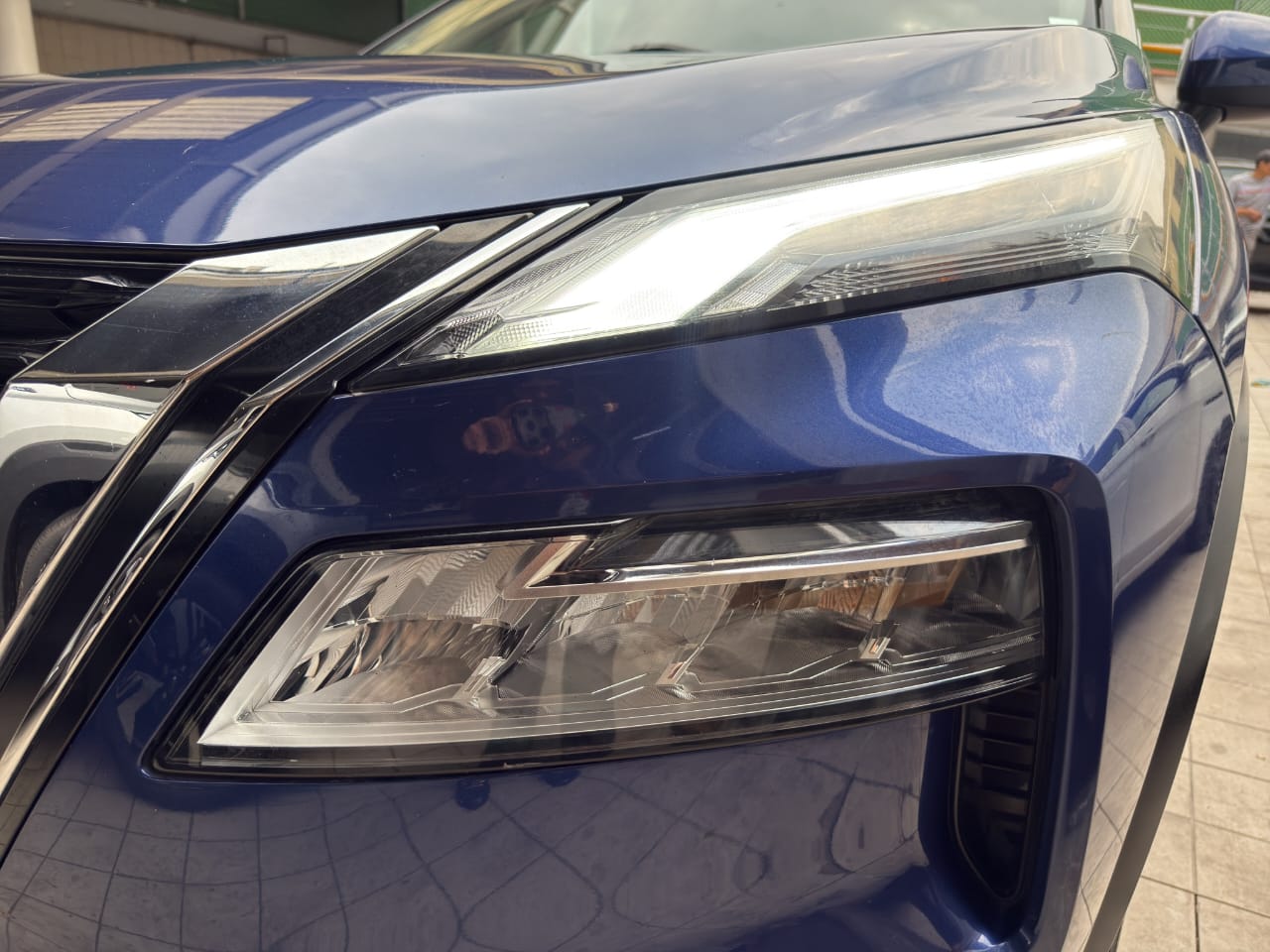 2023 Nissan X-TRAIL PLATINUM 2 FILAS