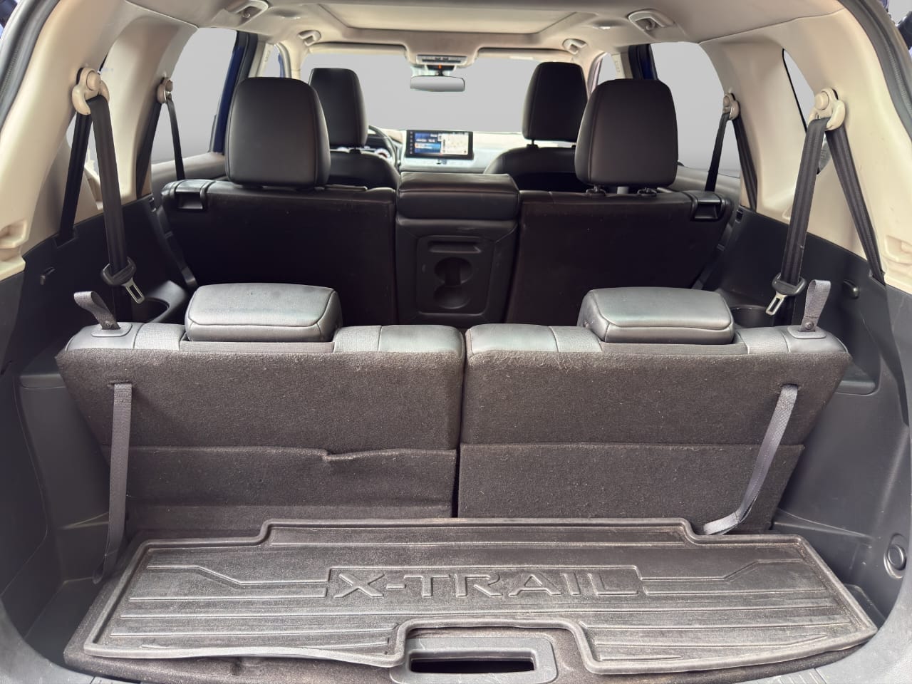 2023 Nissan X-TRAIL PLATINUM 2 FILAS