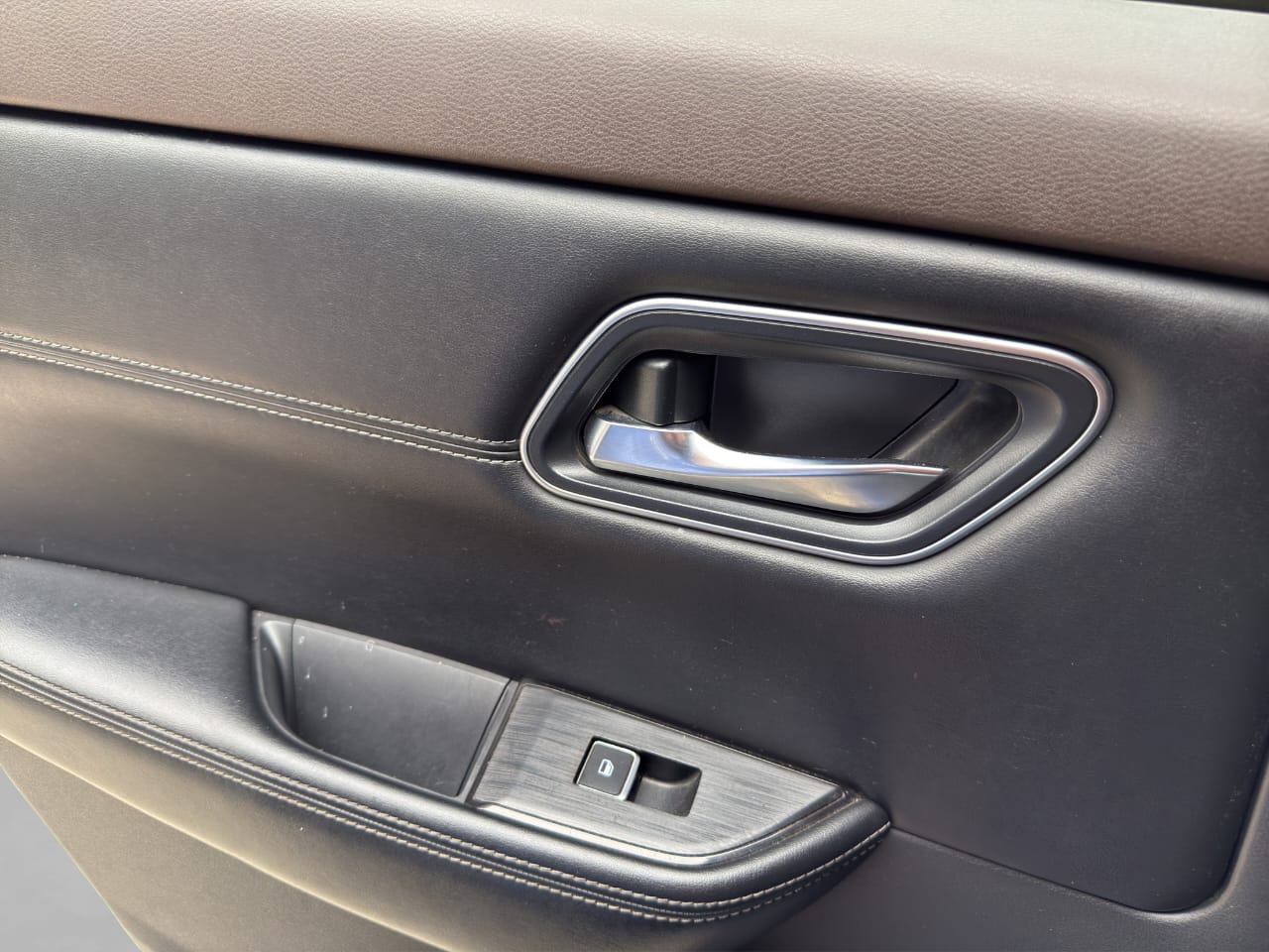 2023 Nissan X-TRAIL PLATINUM 2 FILAS