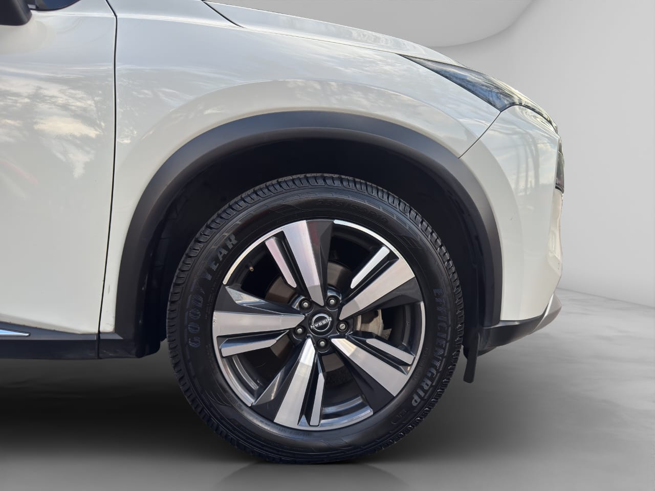 2023 Nissan X-TRAIL PLATINUM 2 FILAS