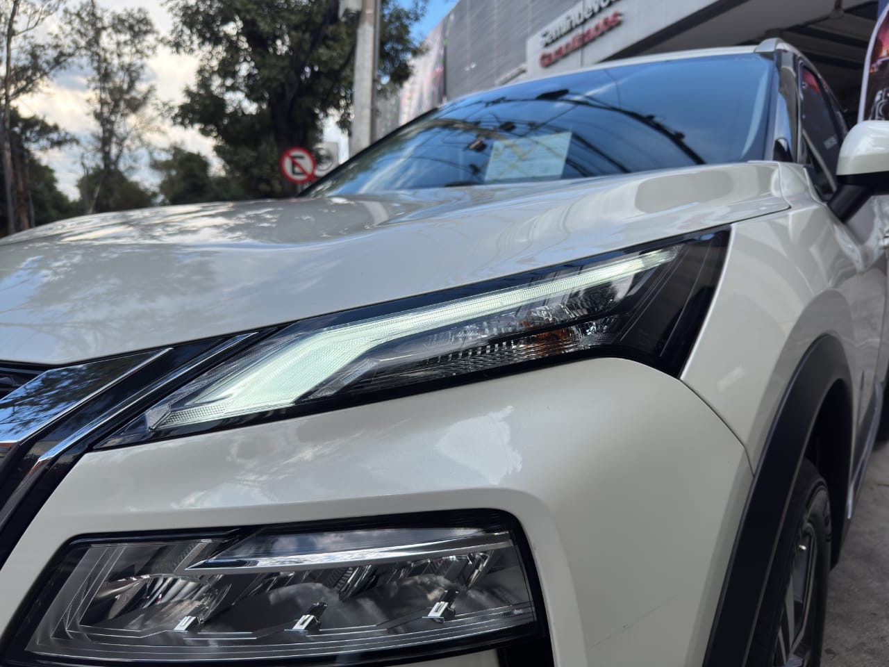 2023 Nissan X-TRAIL PLATINUM 2 FILAS