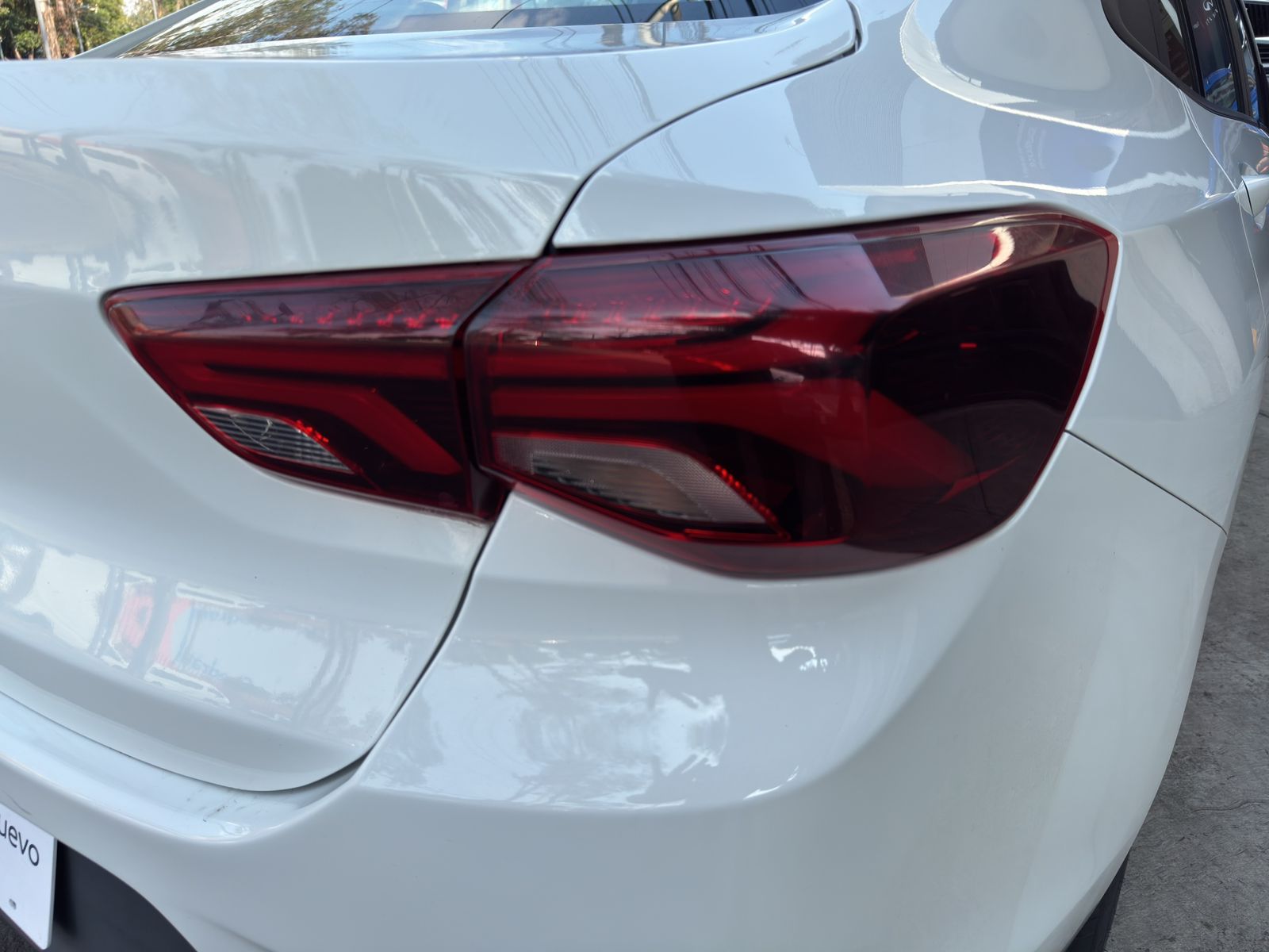 2023 Chevrolet ONIX 4 PTS PREMIER RED LINE 10T TA AAC AUT BA VE F LED QC RA-16